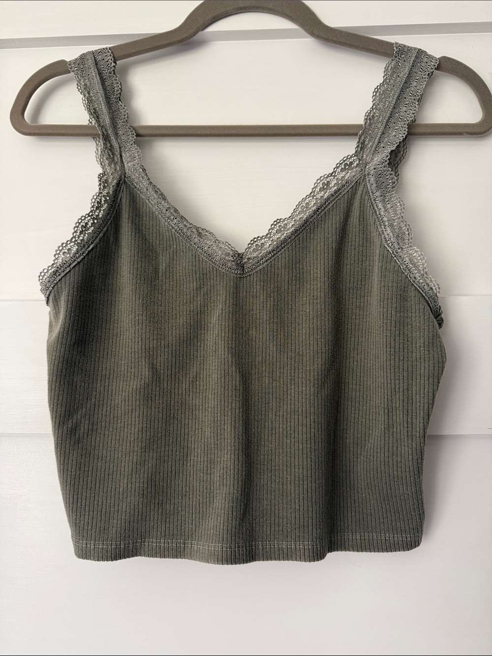 American Eagle Lace-Trim Ribbed V-Neck Tank Top - Olive Green